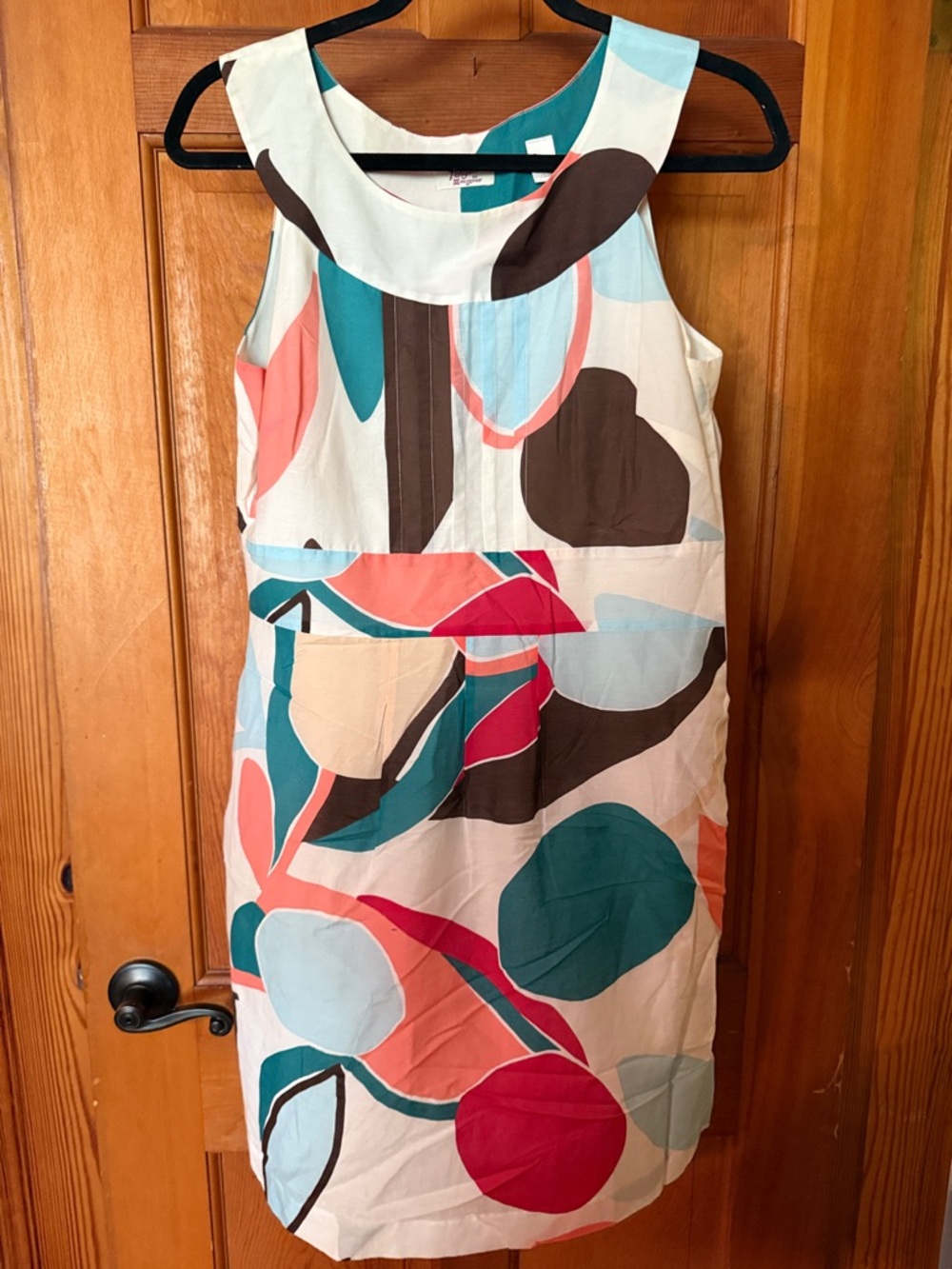 Penguin Sleeveless Abstract Floral Print Shift Dress in Multicolor